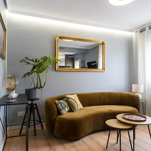 https://apt-apartamento-de-diseno-en-el-barrio-pesquero.bilbaohotelsspain.com